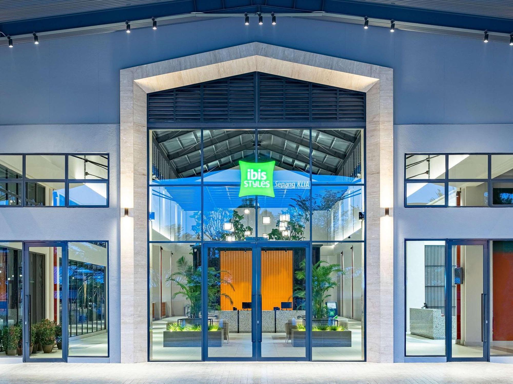 Hotel Ibis Styles Sepang Klia Extérieur photo