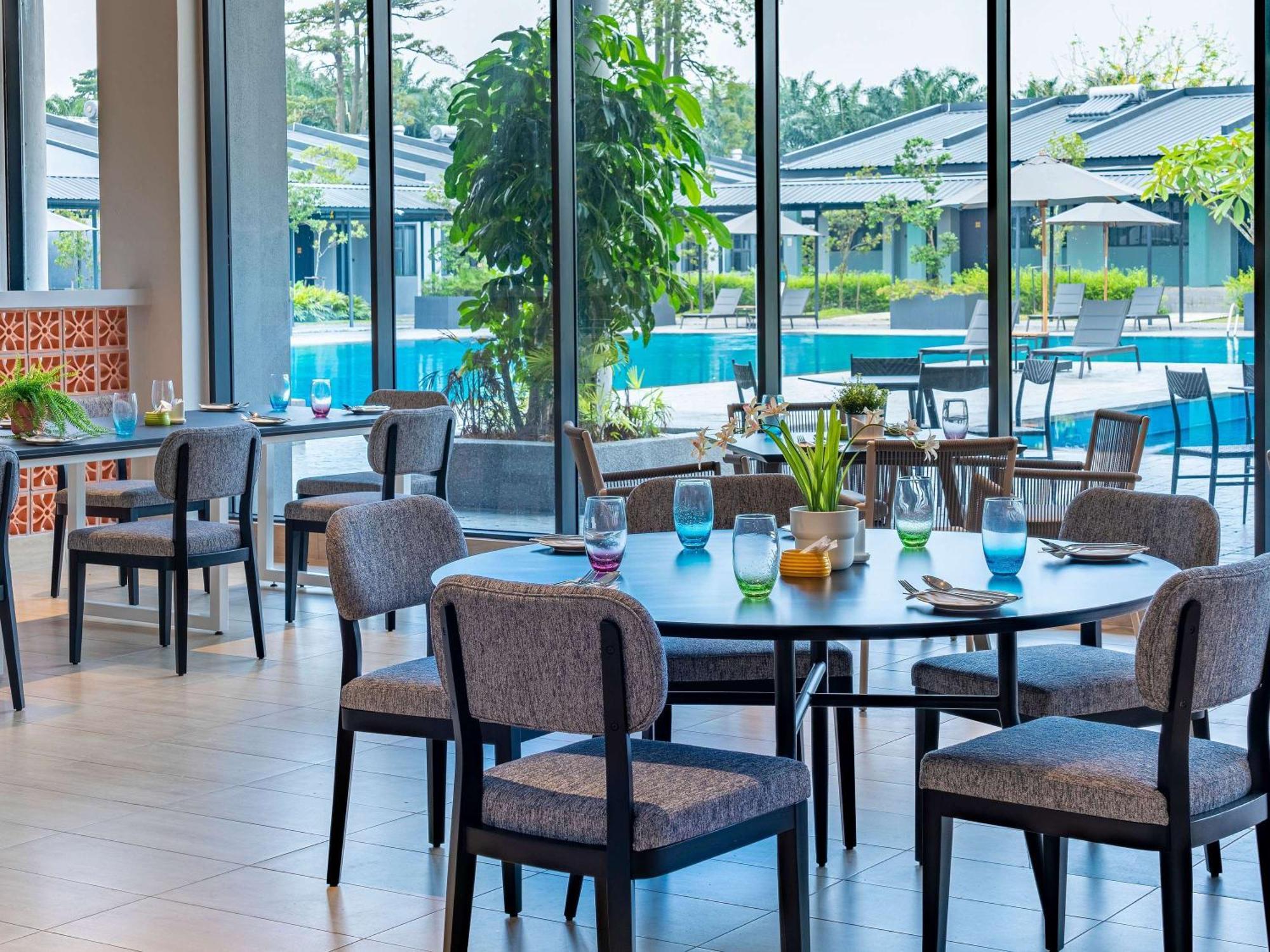 Hotel Ibis Styles Sepang Klia Extérieur photo