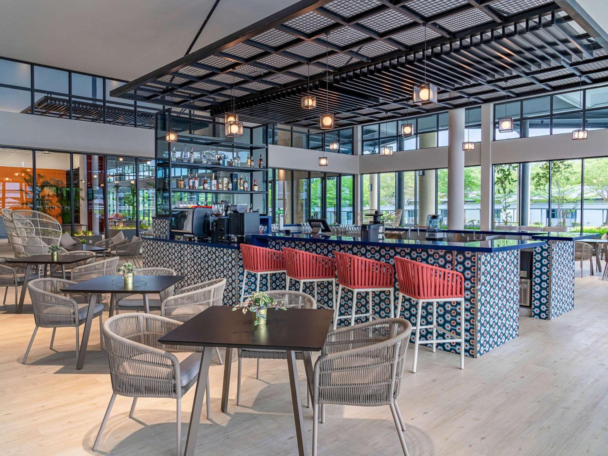 Hotel Ibis Styles Sepang Klia Extérieur photo